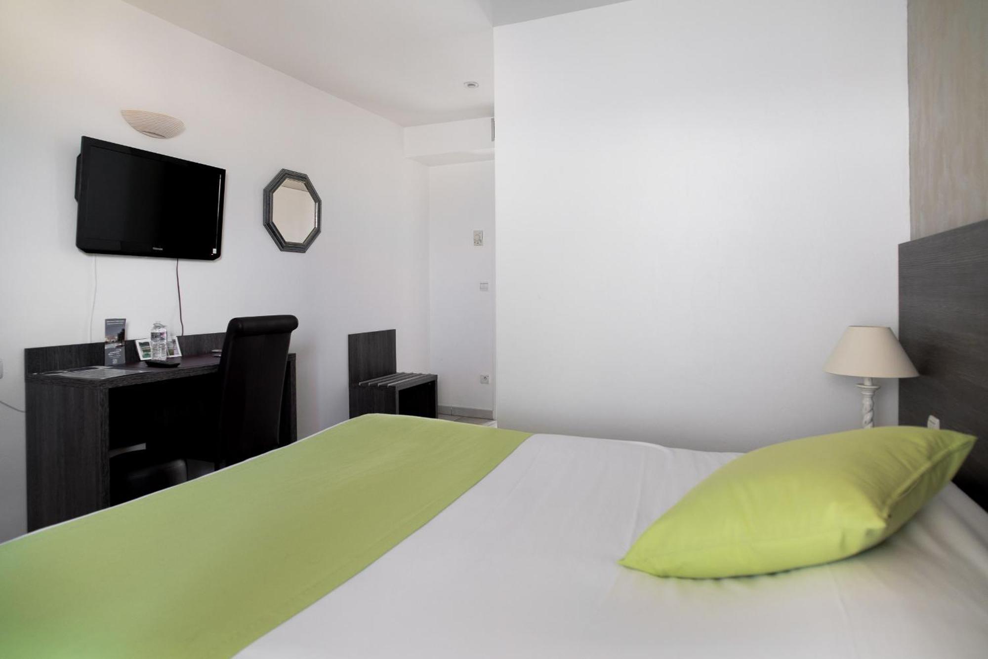 Hotel Ariane Istres Εξωτερικό φωτογραφία