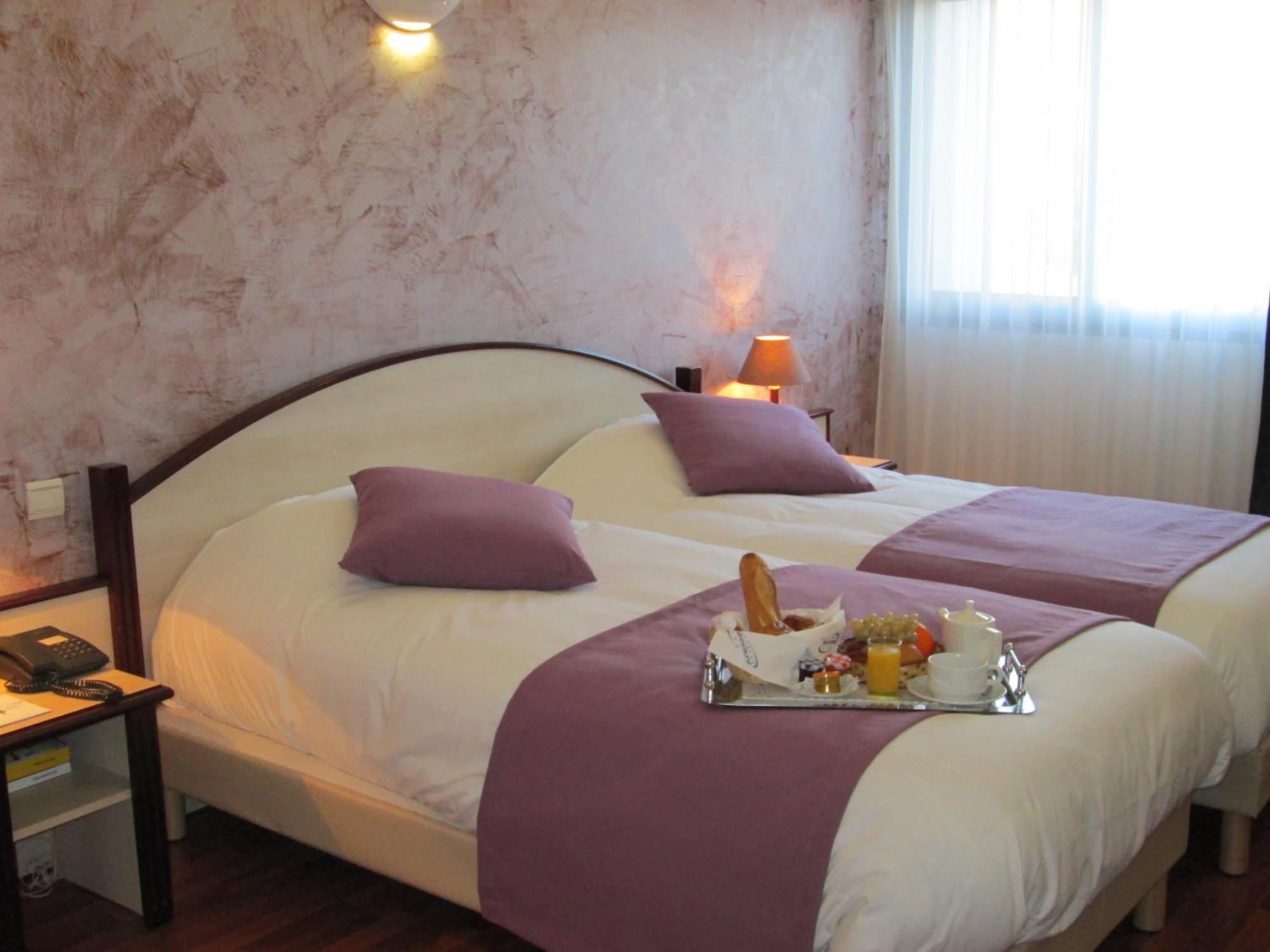 Hotel Ariane Istres Εξωτερικό φωτογραφία